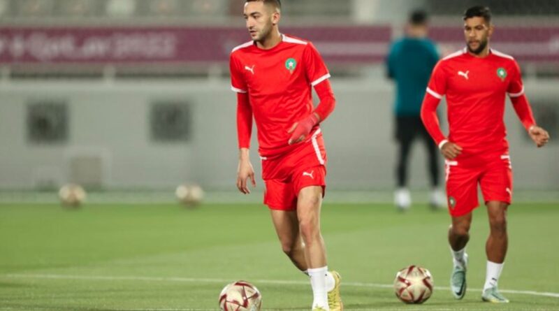 Hakim Ziyech Sedekahkan Semua Gaji ke Staf dan Orang Miskin