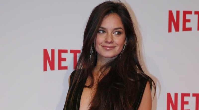 Katy Saunders yang Diduga Pacar Song Joong Ki