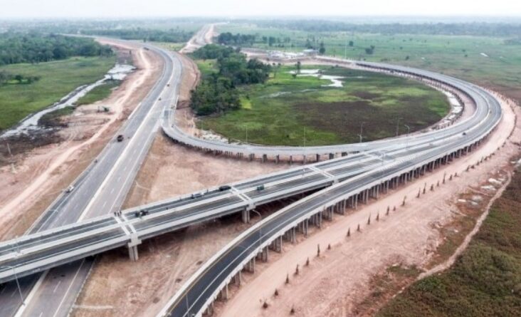 Tol ke Danau Toba