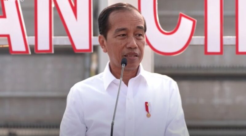 Jokowi Turun Gunung Jajal LRT Jabodebek