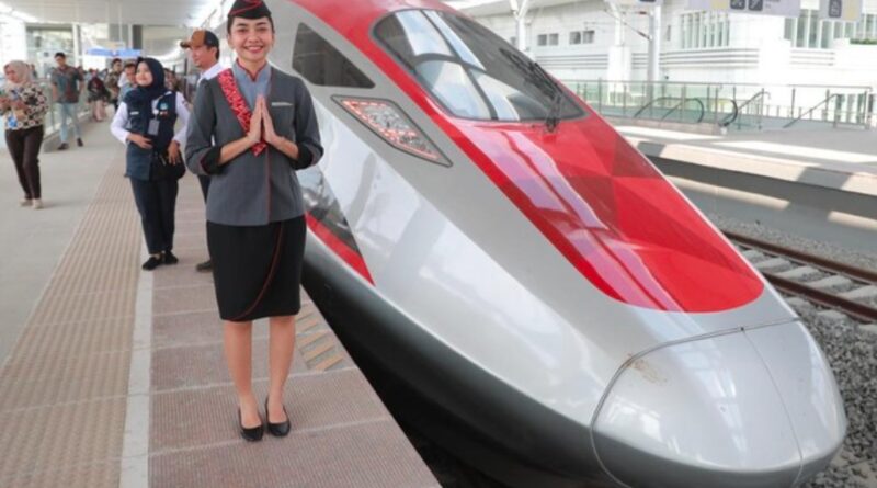 Jokowi Resmikan Kereta Cepat Whoosh 1 Oktober