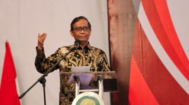 Mahfud Desak Perusahaan Pontjo Sutowo Hengkang dari Lahan GBK