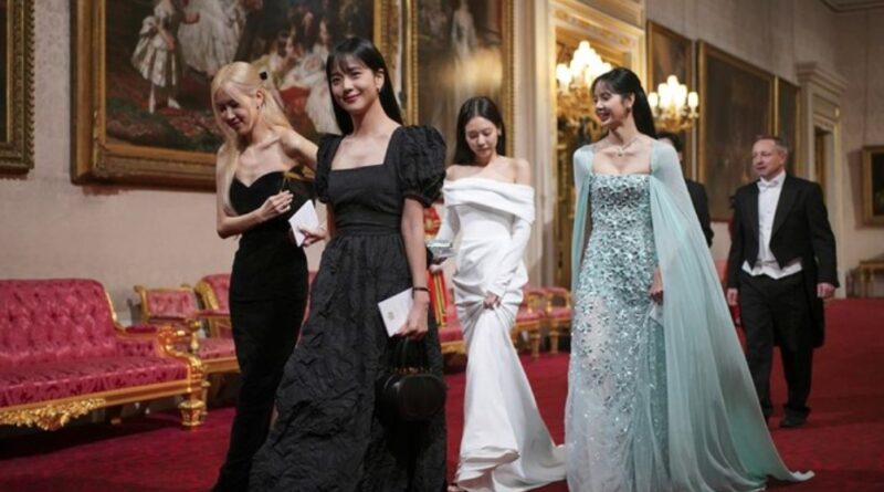 BLACKPINK Tersipu Dapat Pujian dari Raja Charles