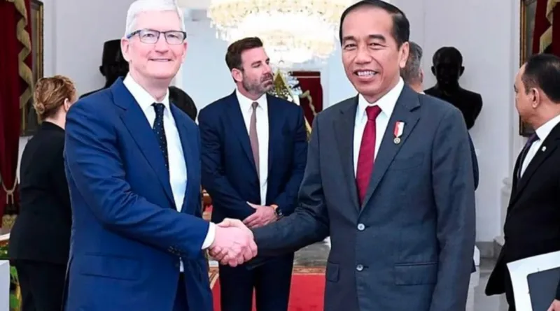 Jawaban CEO Tim Cook Diminta Jokowi Bangun Pabrik di RI