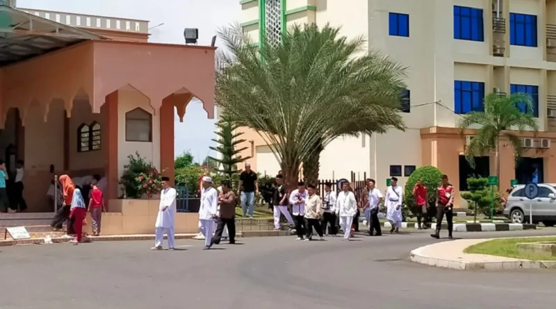 Embarkasi Medan Berangkatkan Jemaah Haji 2024 Kloter Pertama