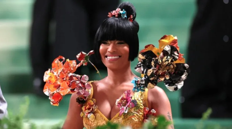 Nicki Minaj Ditahan Polisi Bandara di Belanda