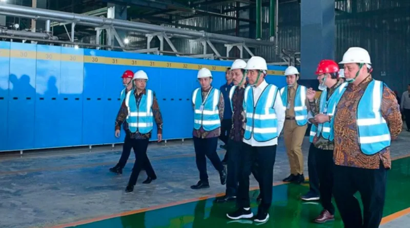 PLN Pasok Listrik Andal untuk Pabrik Baterai Anoda di KEK Kendal