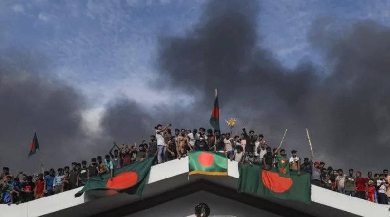 Pemerintahan Bangladesh Resmi Bubar